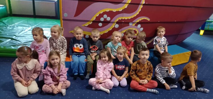 Wycieczka do Nibylandii. Wycieczka do Nibylandii.